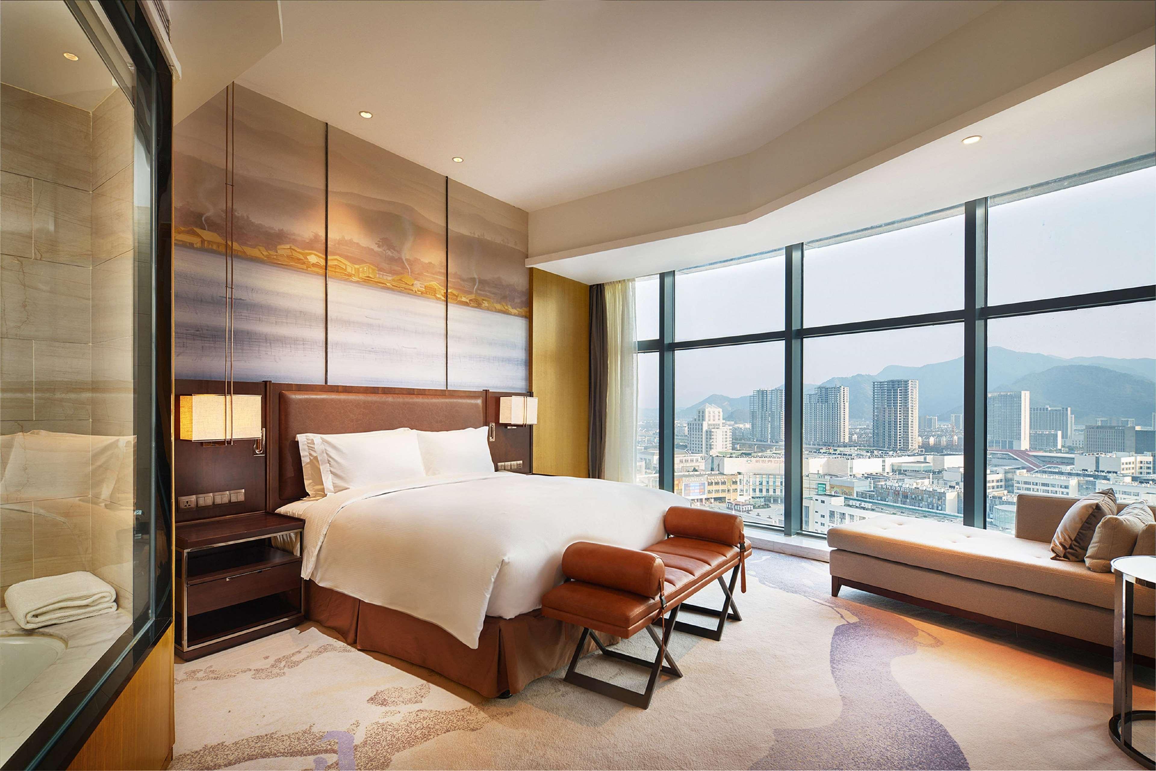 Doubletree By Hilton Ningbo Beilun Hotell Eksteriør bilde