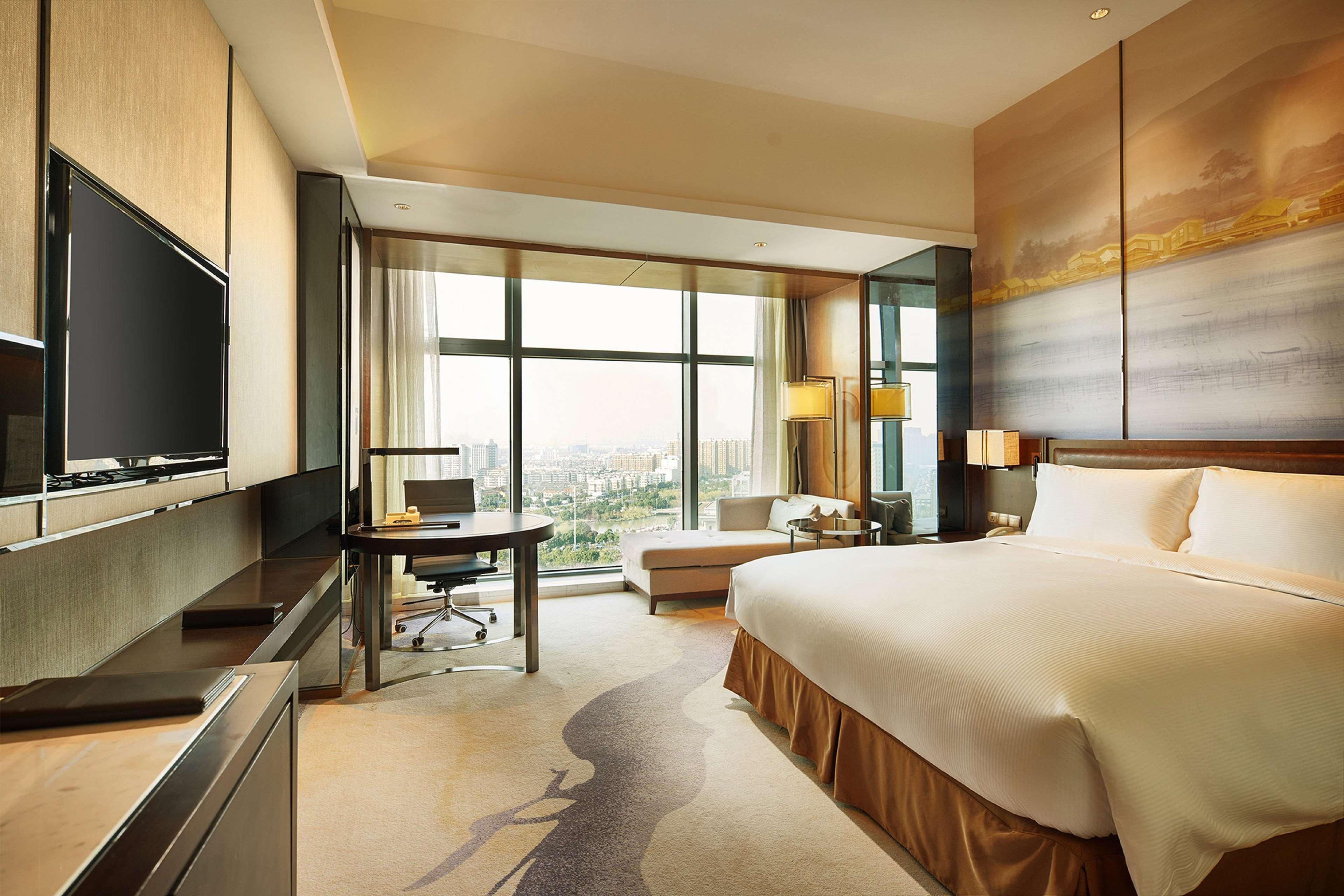 Doubletree By Hilton Ningbo Beilun Hotell Eksteriør bilde